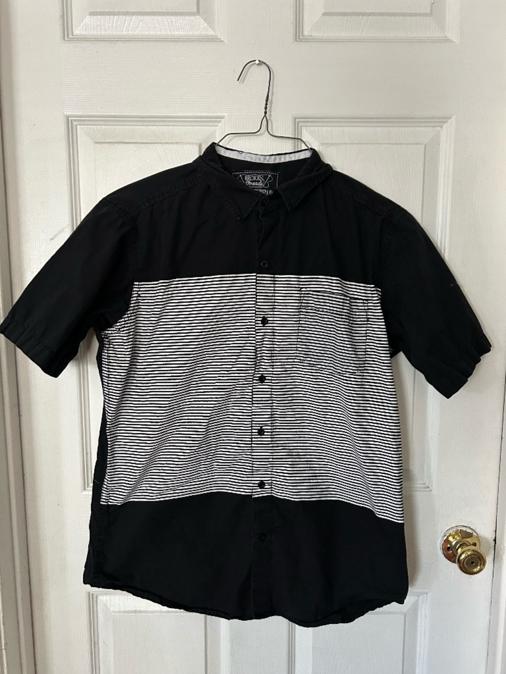 Broken Threads Black White Striped Short Sleeve Button Up Shirt Mens Large